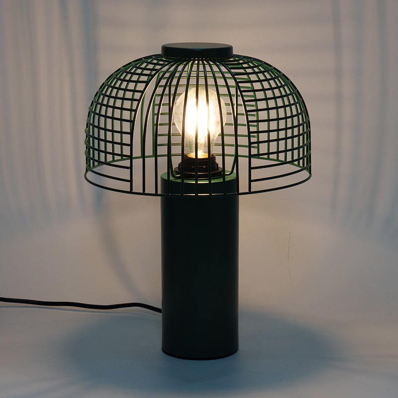 Svart fågelbur smides järnbordslampa