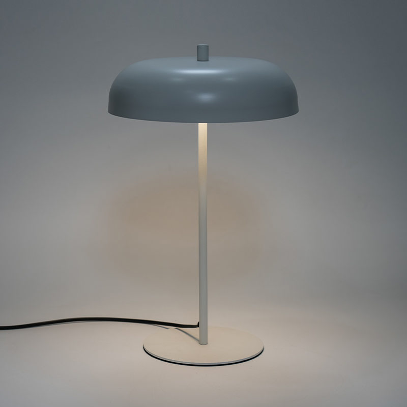 LED -vintage metallbordslampa