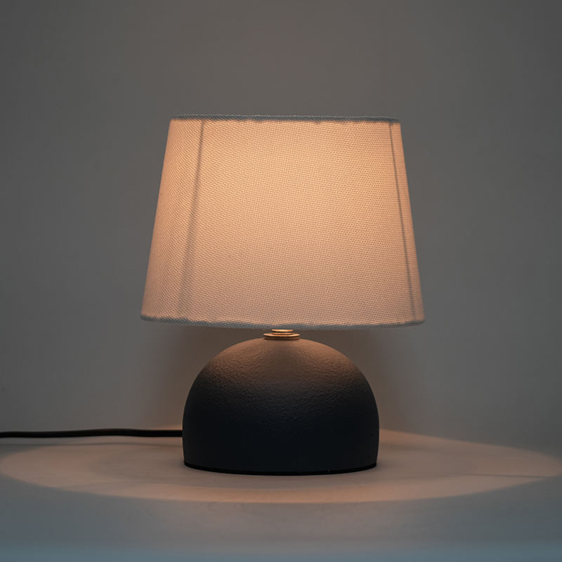 Liten enkel keramisk runda bottenbordslampa