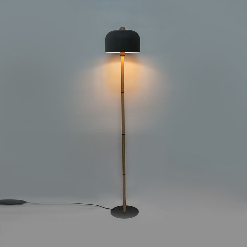 Lätt lyxig minimalistisk golvlampa