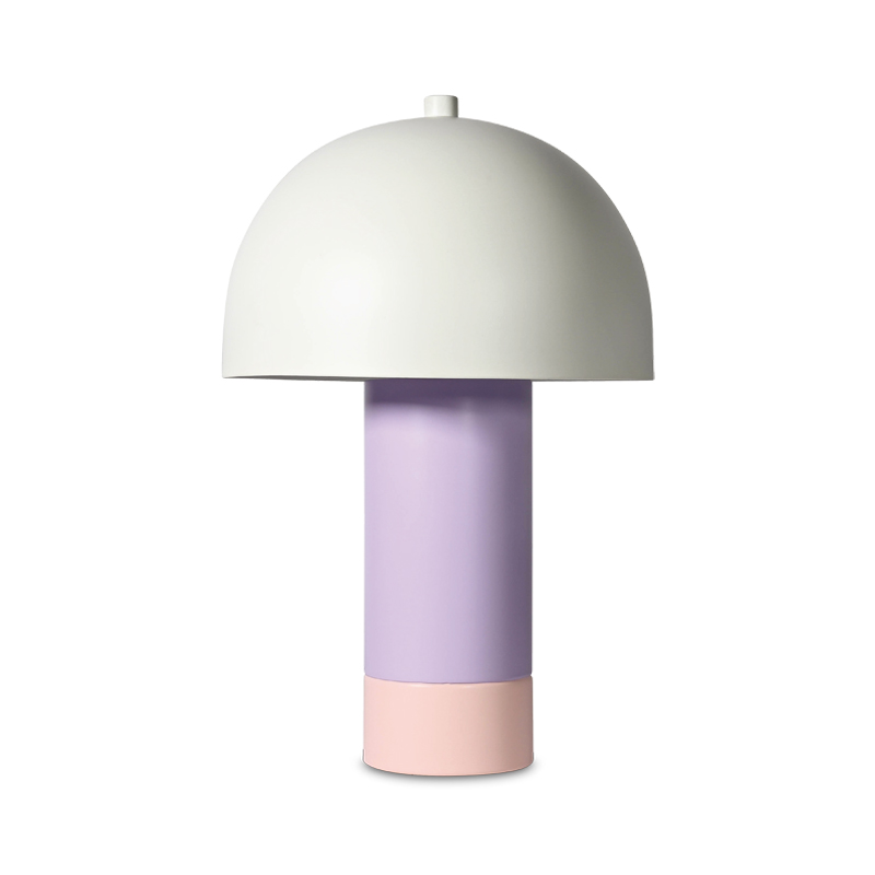 LED -lampan med macaron skrivbord