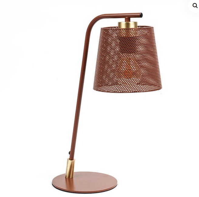 Nordisk metall smidesjärn Lampa: En modell av högkvalitativa material och fint hantverk
